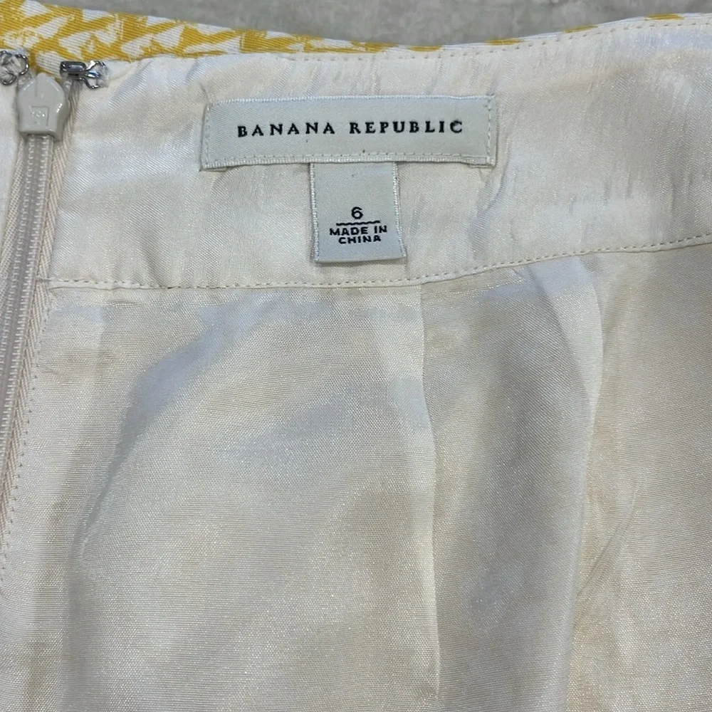 Banana Republic | Lined Pencil Skirt Rayon & Linen | Butter‎ Yellow | Size 6